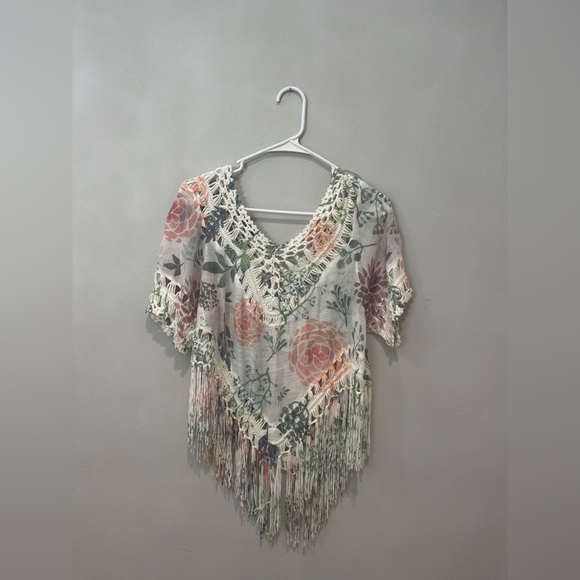 Italian Sheer Blouse V - Neck with Crochet appliqués. Size M - Picture 4 of 6